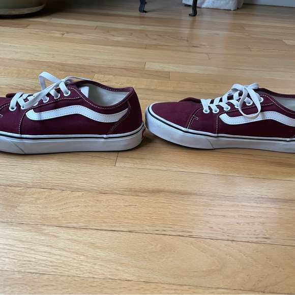 Vans Size 9.5 Men’s Sneakers - Picture 2 of 5